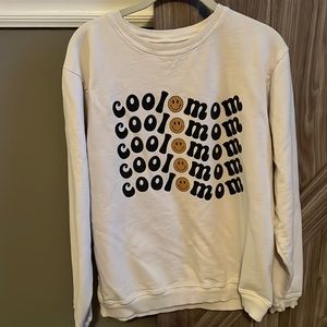 Karie Locker Cool Mom Sweatshirt Cream